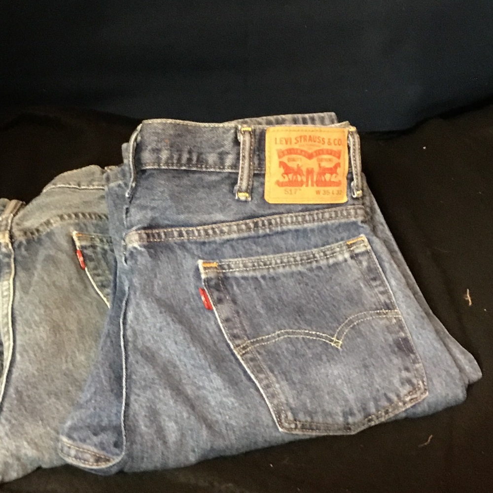 Levi's Men's 517 Medium Boot cut-Leg Jeans. Like new, 35 x 32